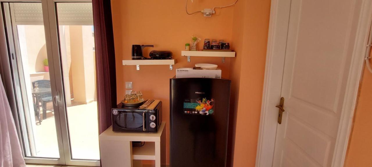 Anastacias Apartment Artemida  Ngoại thất bức ảnh