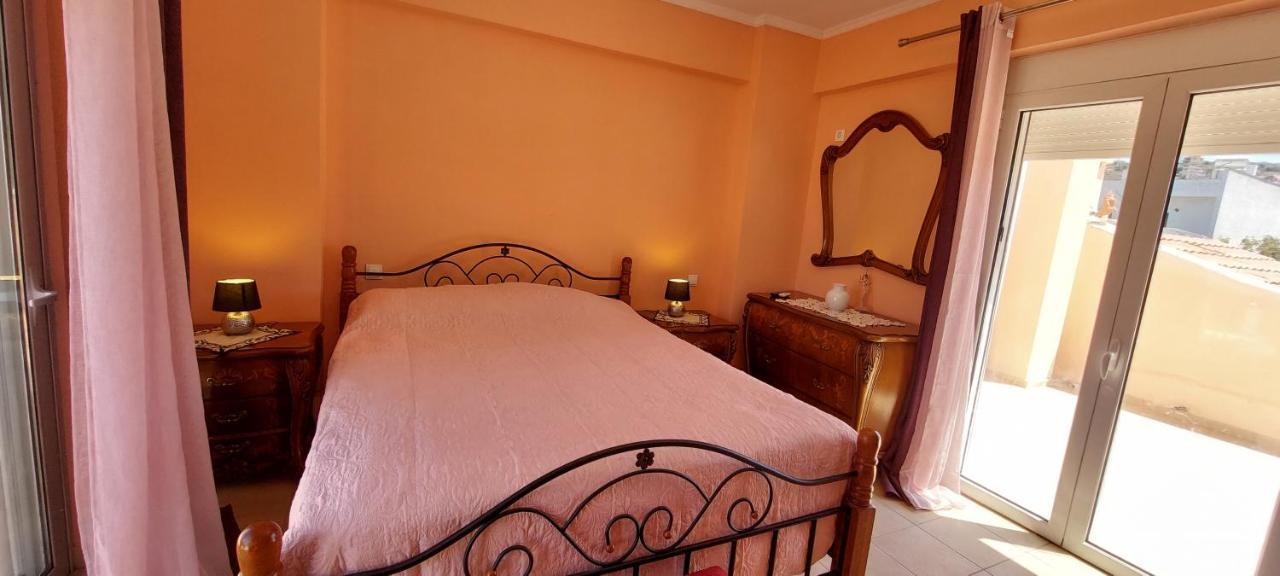 Anastacias Apartment Artemida  Ngoại thất bức ảnh