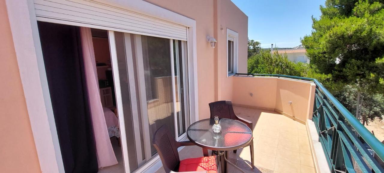 Anastacias Apartment Artemida  Ngoại thất bức ảnh