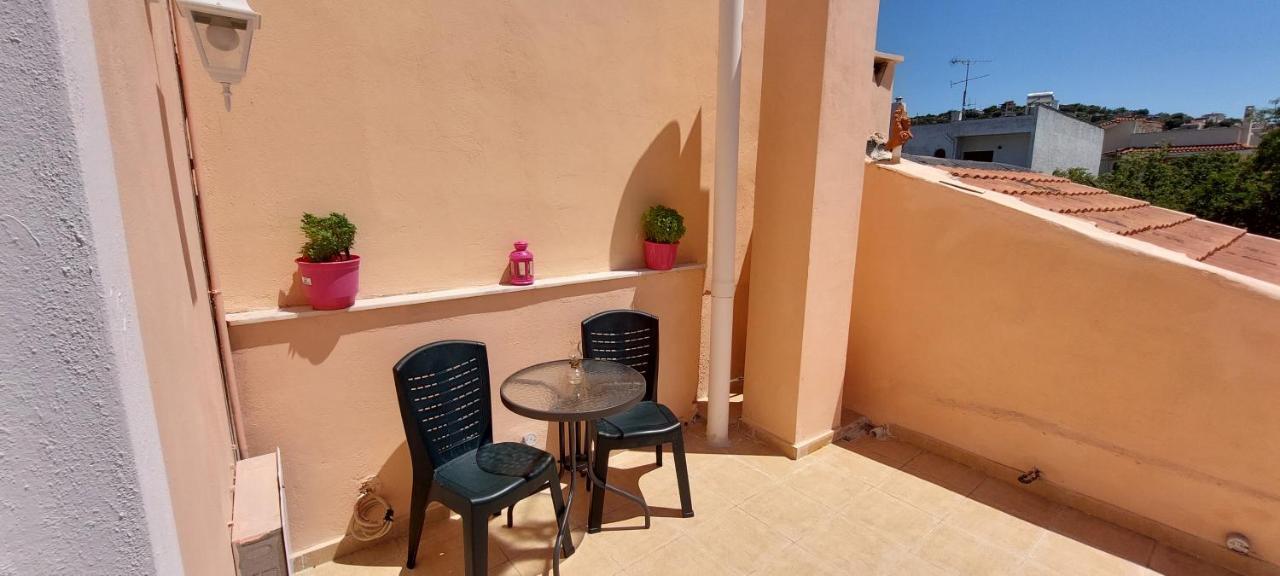 Anastacias Apartment Artemida  Ngoại thất bức ảnh