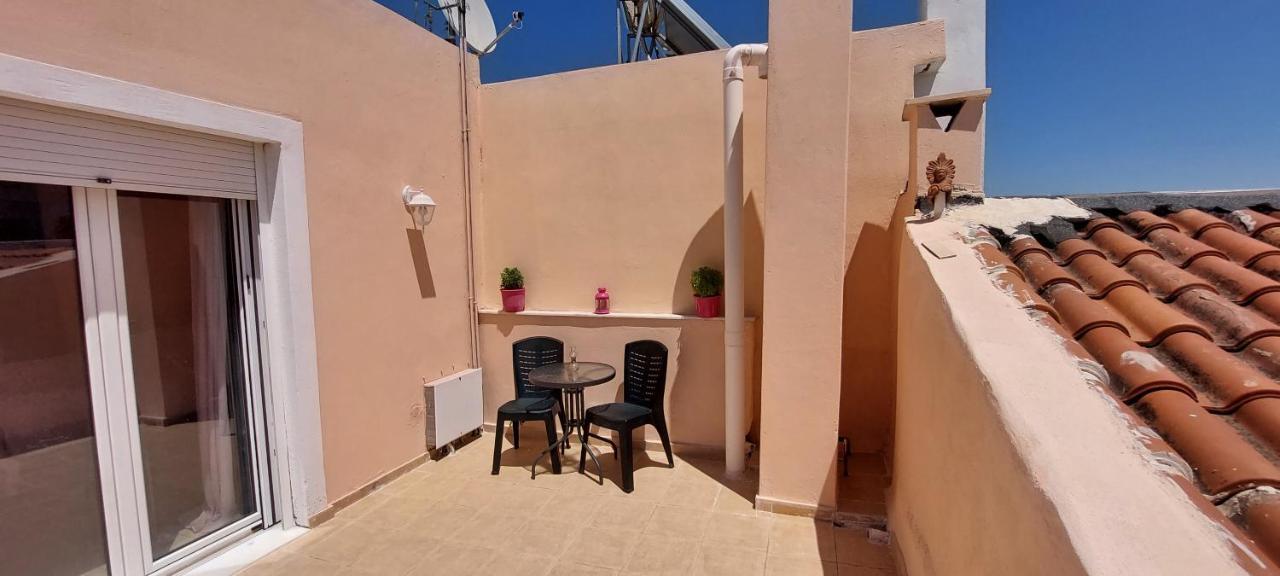 Anastacias Apartment Artemida  Ngoại thất bức ảnh