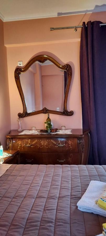 Anastacias Apartment Artemida  Ngoại thất bức ảnh