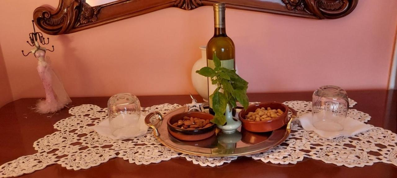 Anastacias Apartment Artemida  Ngoại thất bức ảnh